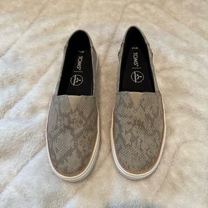TOMS Parker Slip On Sneaker